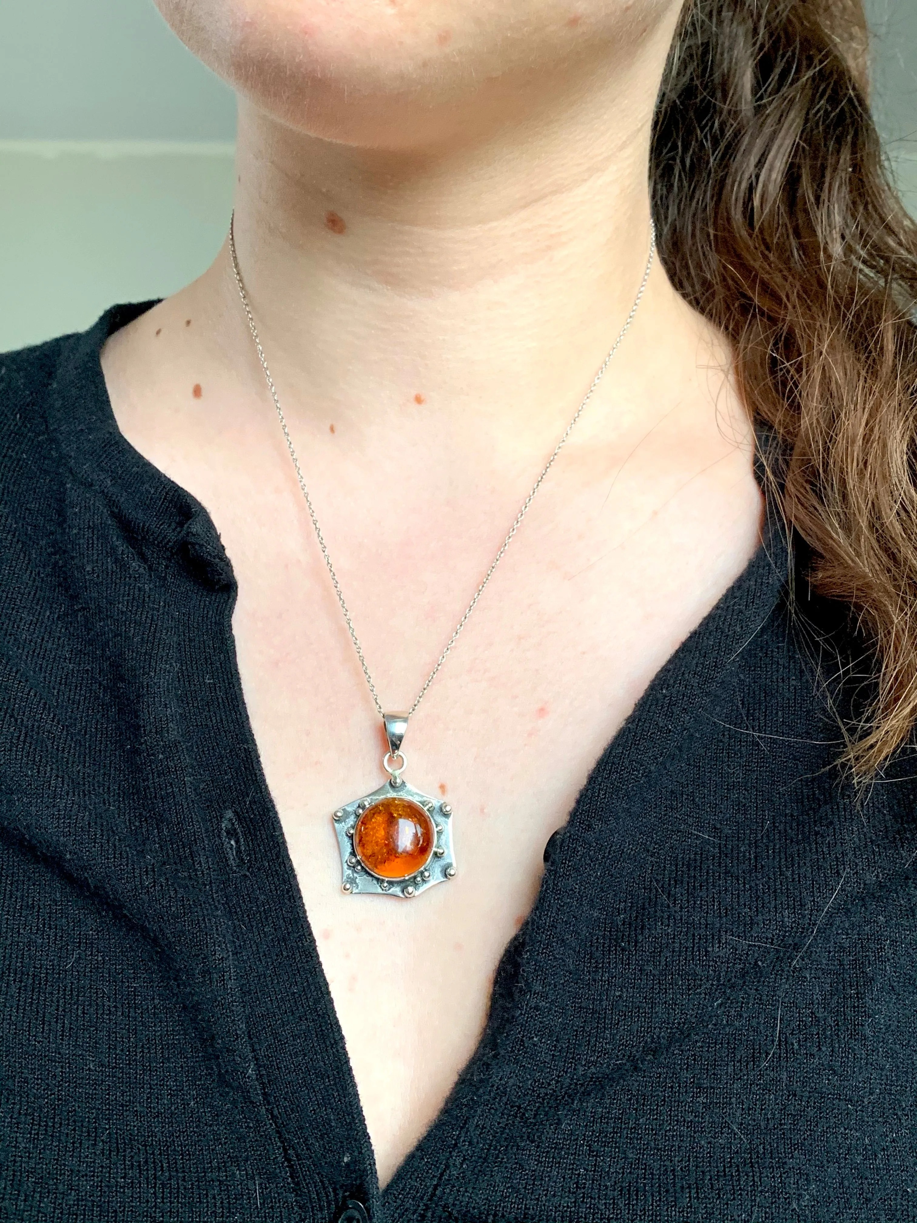 Amber Gilda Pendant