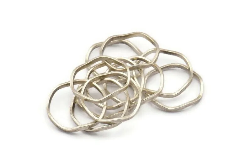 Antique Silver Circle Rings, 24 Antique Silver Plated Brass Wavy Circle Rings, Charms (17.50x0.80x1.5mm) E188 H0557