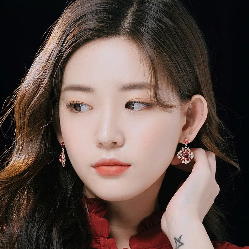 IU Magic Hour Crystal Earrings Korean Jewelry Changed Colors Womens Accessories Luxury Fashion Dating Clubber Elegant Wedding Dinner Party Accessory Gifts