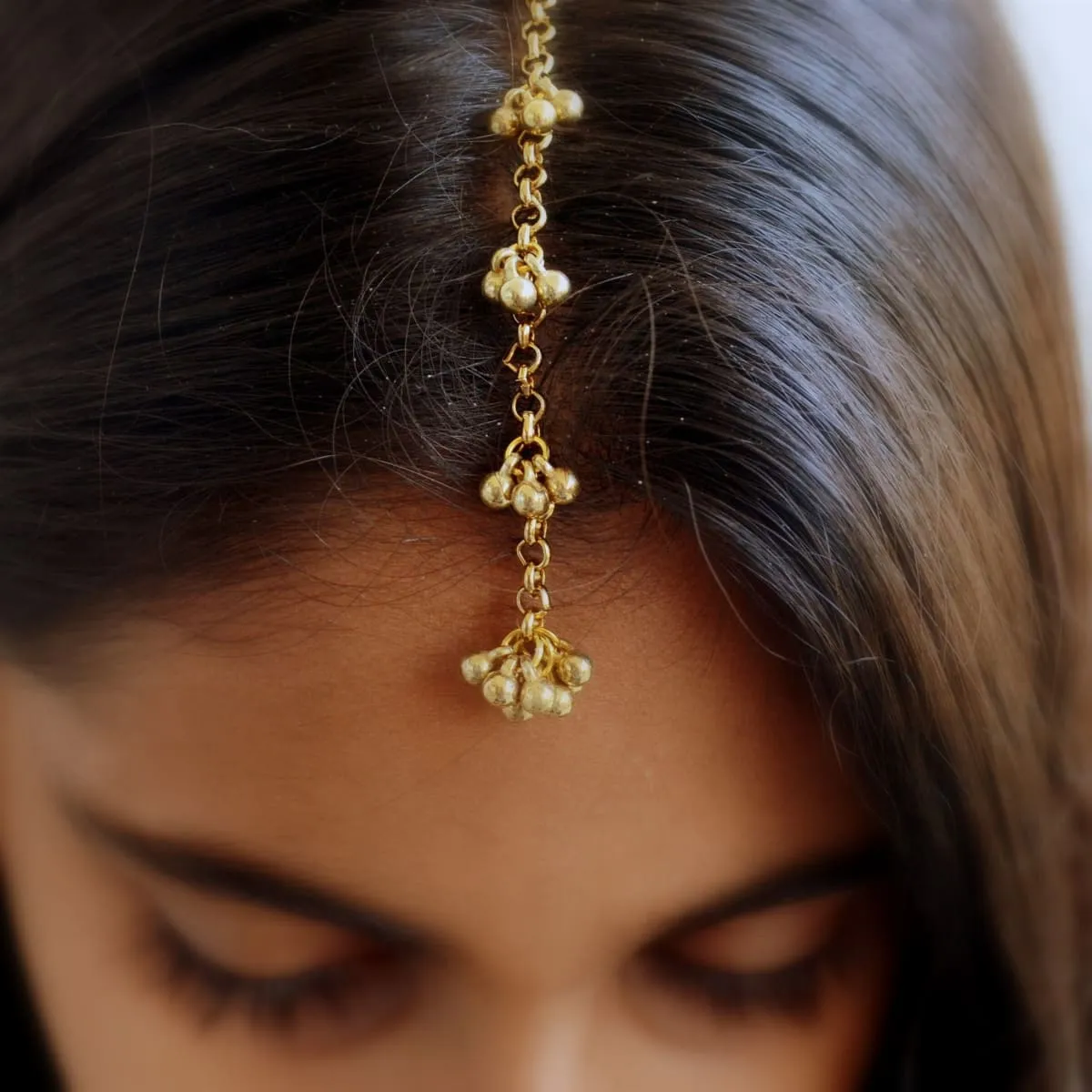 Maang Tikka Earrings set, Small Tikka Headpiece and Jhumki Earrings, Minimalist Indian wedding jewelry