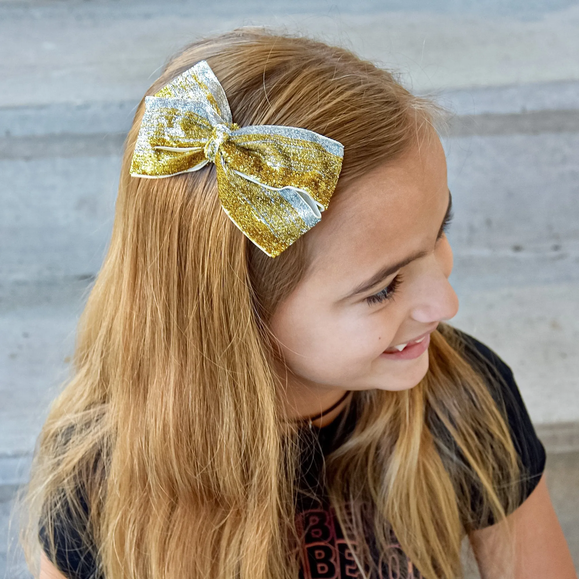 No Shed Glitter Bow