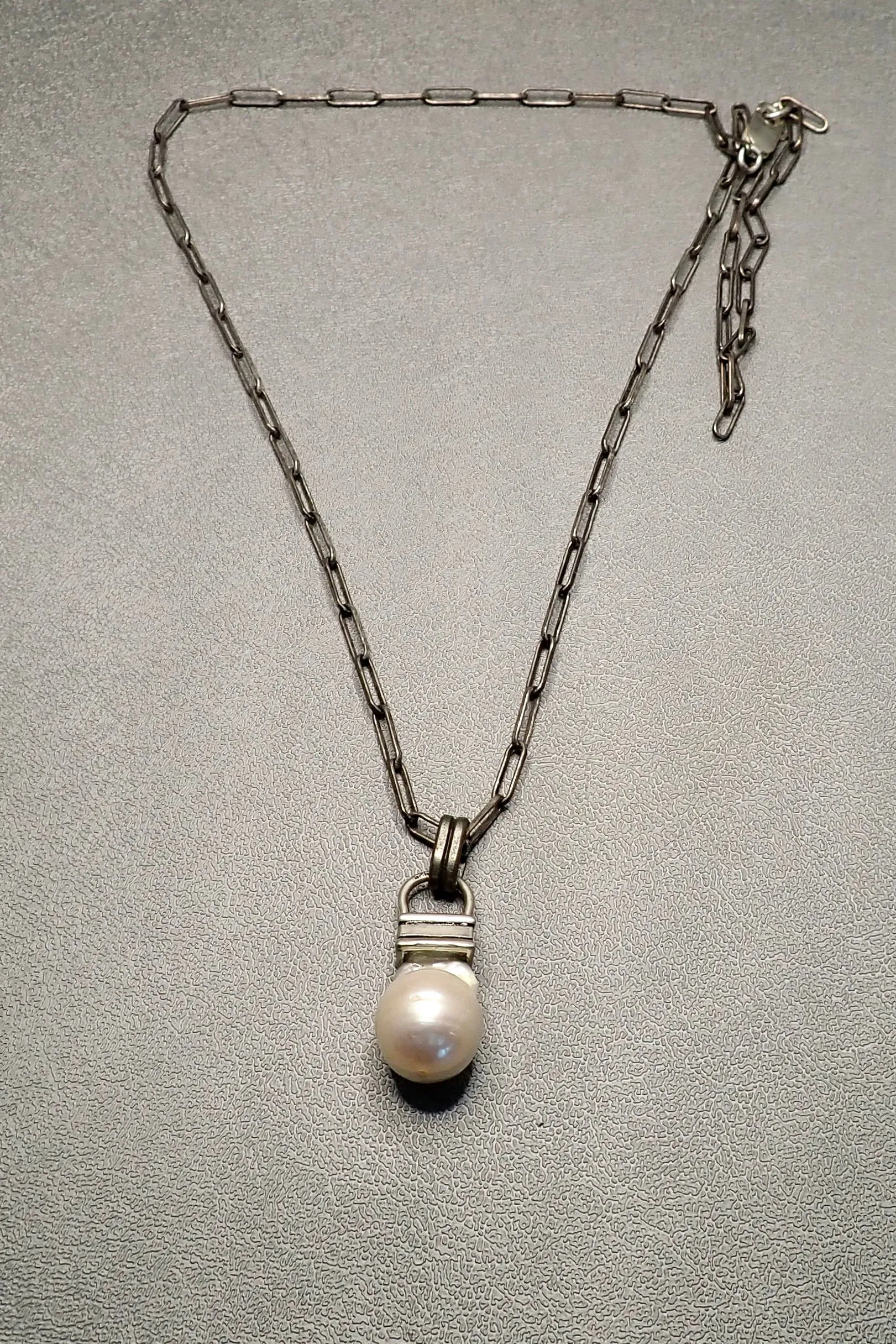 PEARL PENDANT