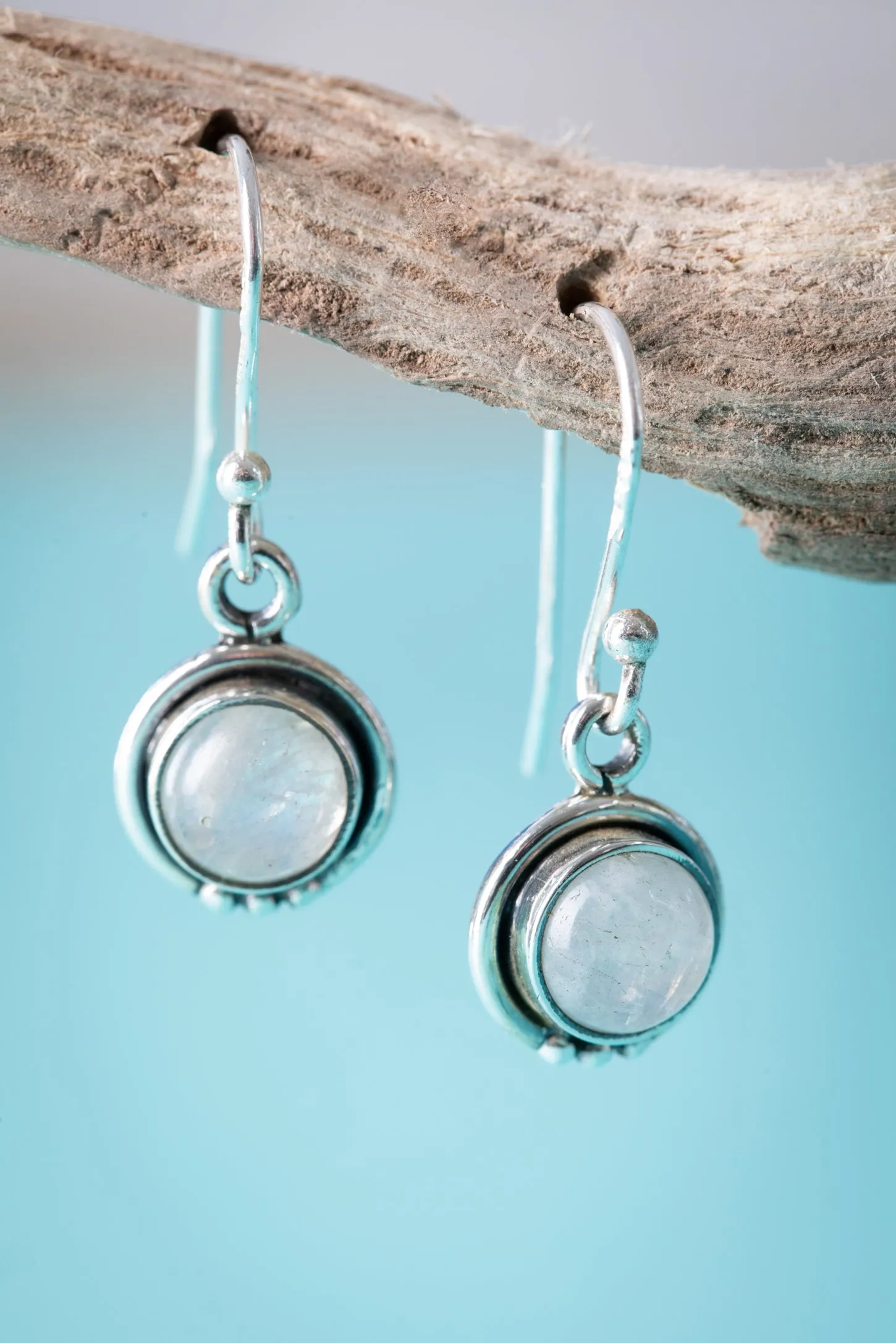 Round Plata Gem Earrings