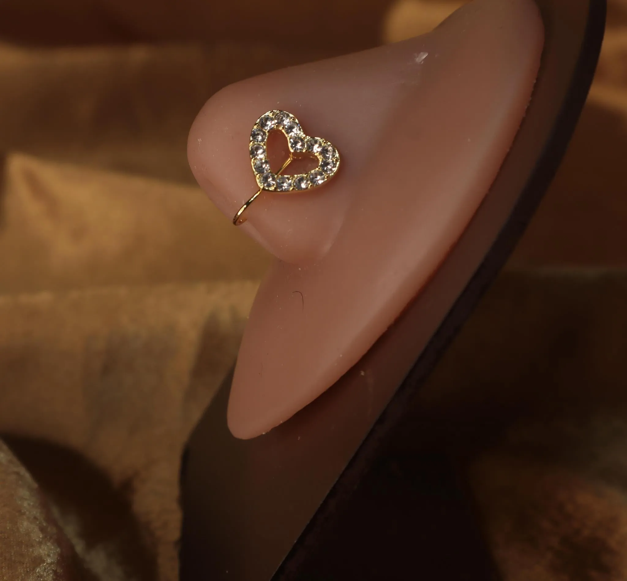 Simple Heart Outline Gem Nose Cuff