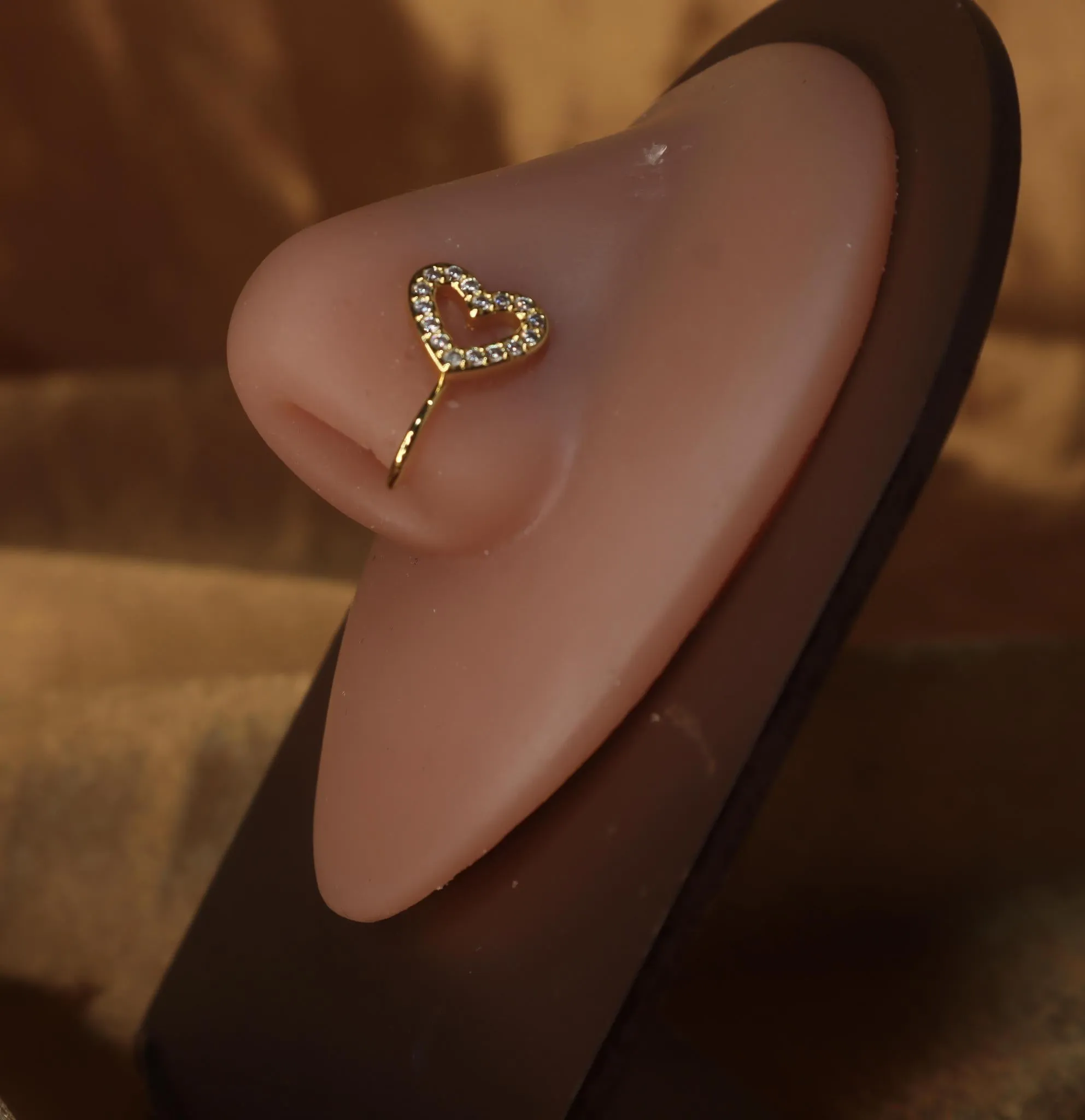 Simple Heart Outline Gem Nose Cuff